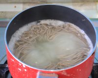 葱香虾酱荞麦面的做法步骤17