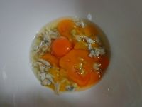 蛏子煎蛋的做法步骤5