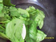 菠菜鸡蛋汤的做法步骤6