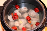 蘑菇羊肉煲的做法步骤10