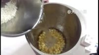 高粱燕麦豆浆的做法步骤2