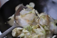 干煸白菜的做法步骤7