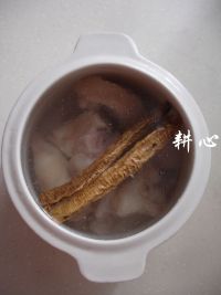 党参炖猪手的做法步骤4