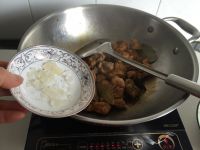 兔肉烧时蔬的做法步骤5
