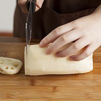 糖醋藕片的做法图解2