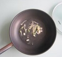 胡萝卜炒鸡丝的做法图解5