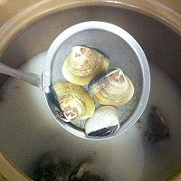 蛤蜊鱼头汤的做法图解6