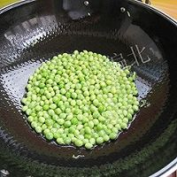 豌豆炒鸡蛋的做法图解6