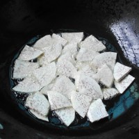 家乡炒芋头的做法图解4