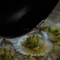 蒜蓉粉丝蒸扇贝的做法图解5