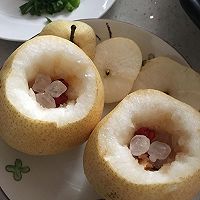冰糖炖雪梨的做法图解1