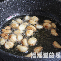 黑蒜子牛肉粒的做法图解9