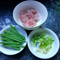 捞面的做法图解1
