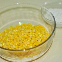 玉米烙的做法图解1