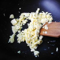 剁椒木耳炒鸡蛋的做法图解6